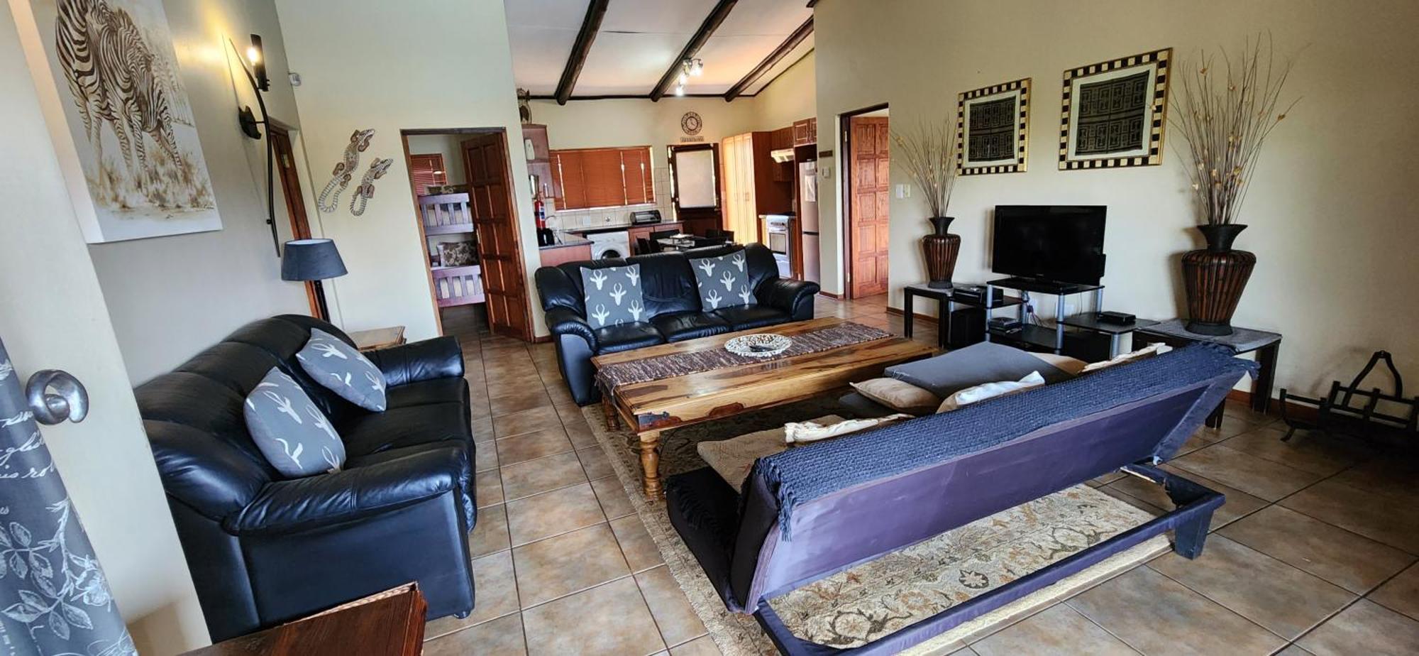 Da Gama Lake Cottages - Coral Tree And Cormorant Cottages White River Room photo